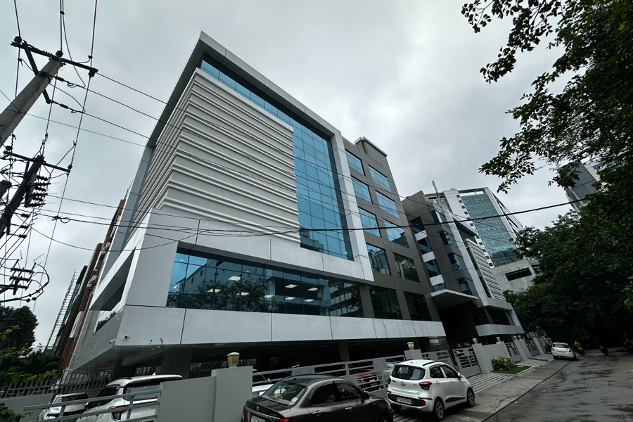 shanmukha-building-corner2